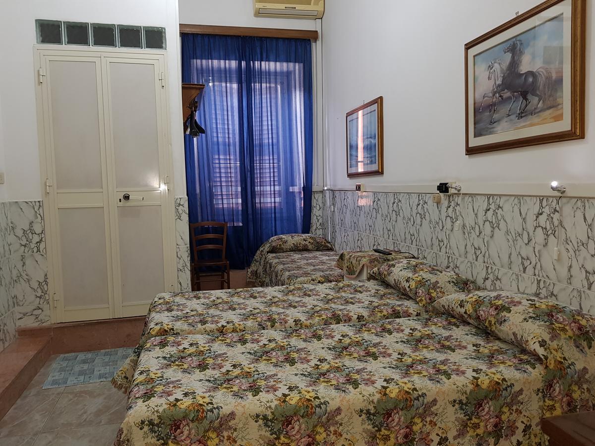 Albergo Stadler Roma Esterno foto